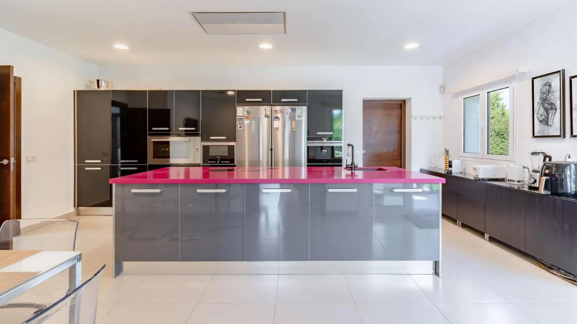 Elegant Villa In Marbella