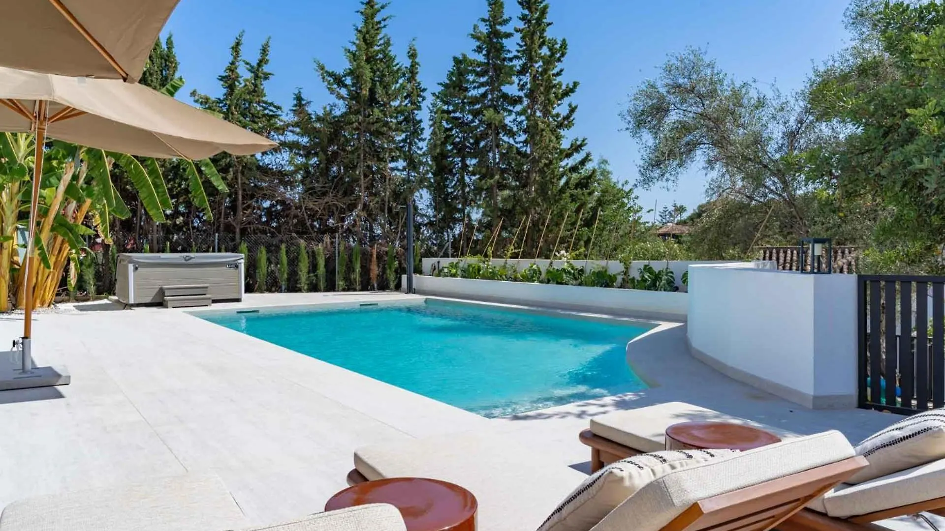 Elegant Villa In Marbella