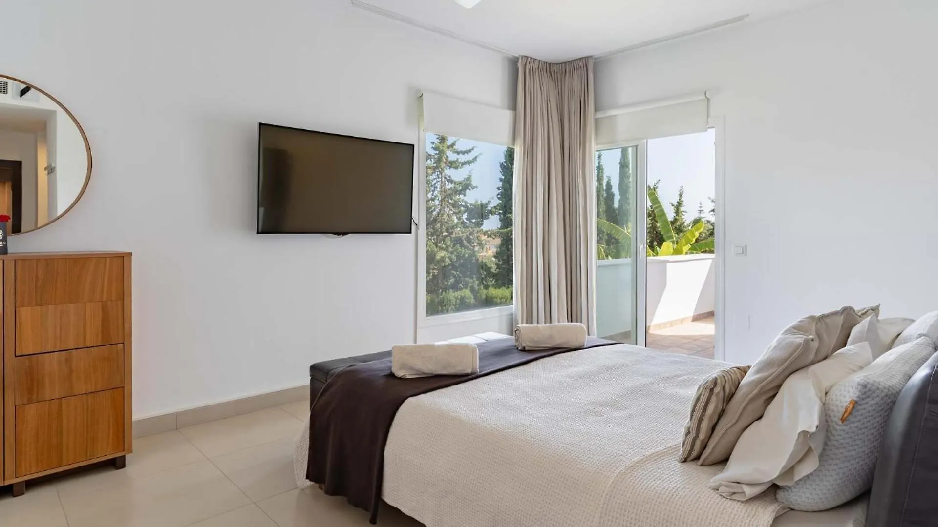 Elegant Villa In Marbella