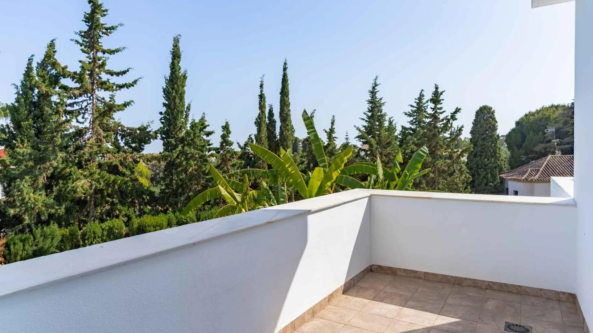 Elegant Villa In Marbella 0*,