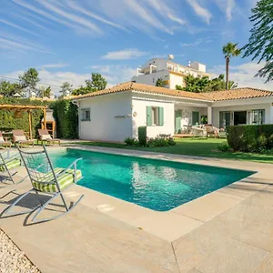 En Artola&friends Villa